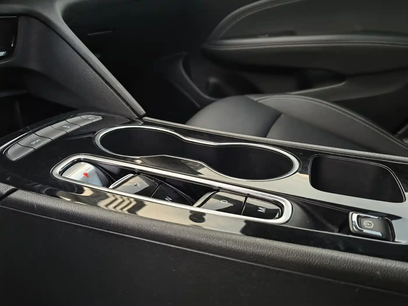 Buick Regal 2024 25T Ultra Comfort Edition фото 14