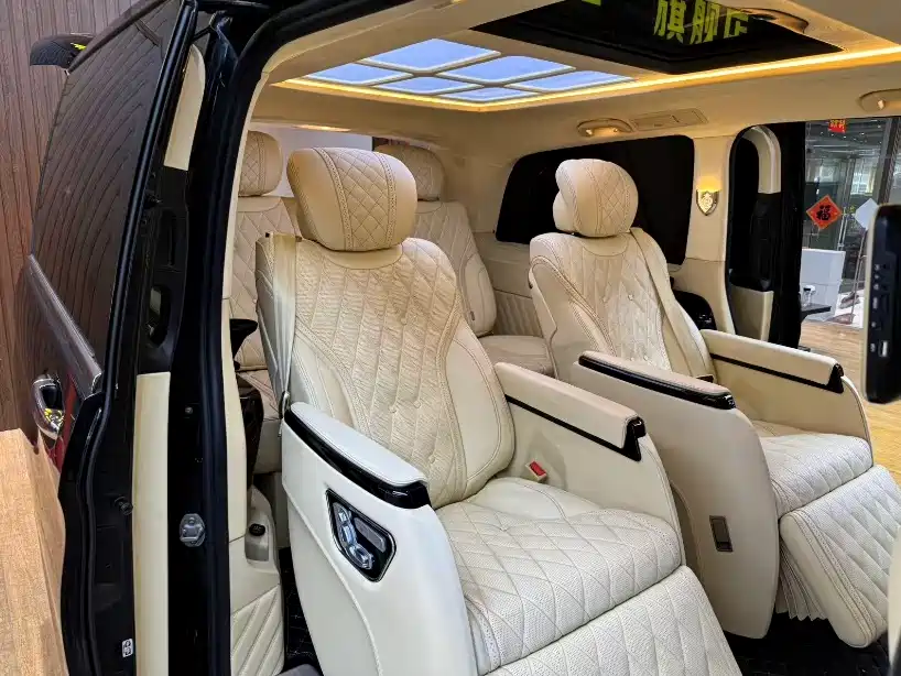 Mercedes-Benz Vito 2018 2.0T Business Edition China VI фото 28