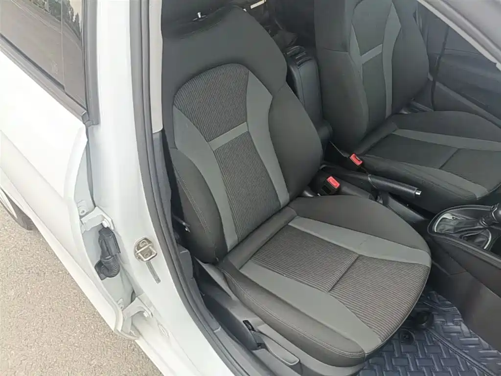 Audi A1 2016 30 TFSI Sportback Design Style Edition фото 25
