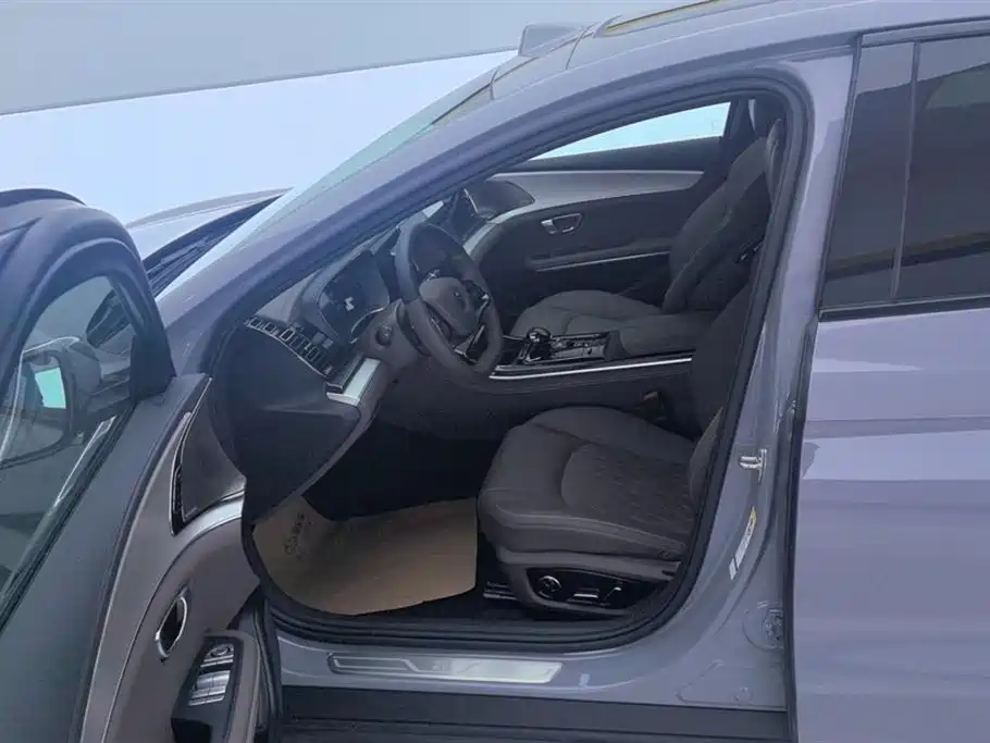 BYD Han 2025 DM-i Smart Driving Edition 125KM Honor фото 9