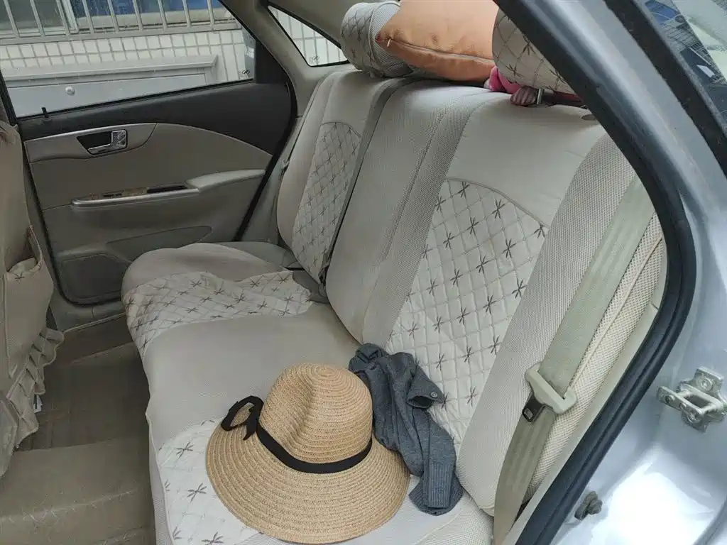 Buick Excelle 2015 1.5L Automatic Classic фото 15