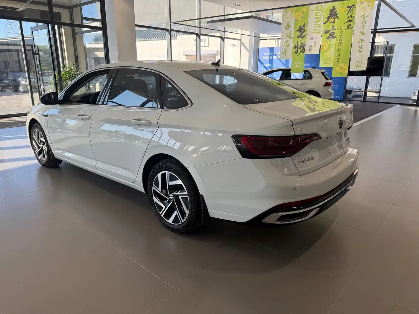 Volkswagen Sagitar 2024 300TSI DSG Surpass Edition фото 6