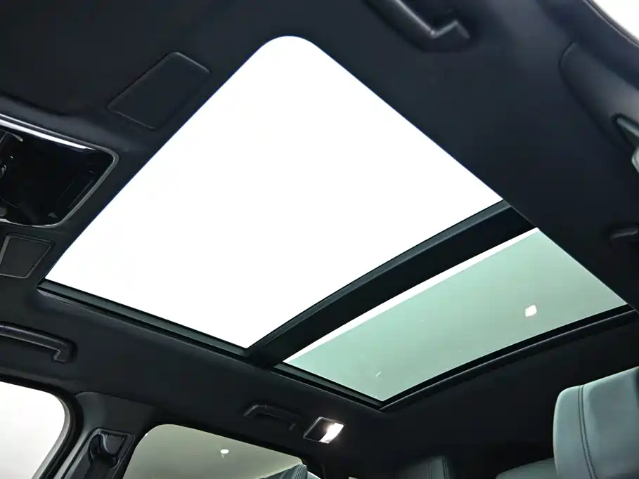 Land Rover Range Rover Sport PHEV 2018 Model P400e фото 34