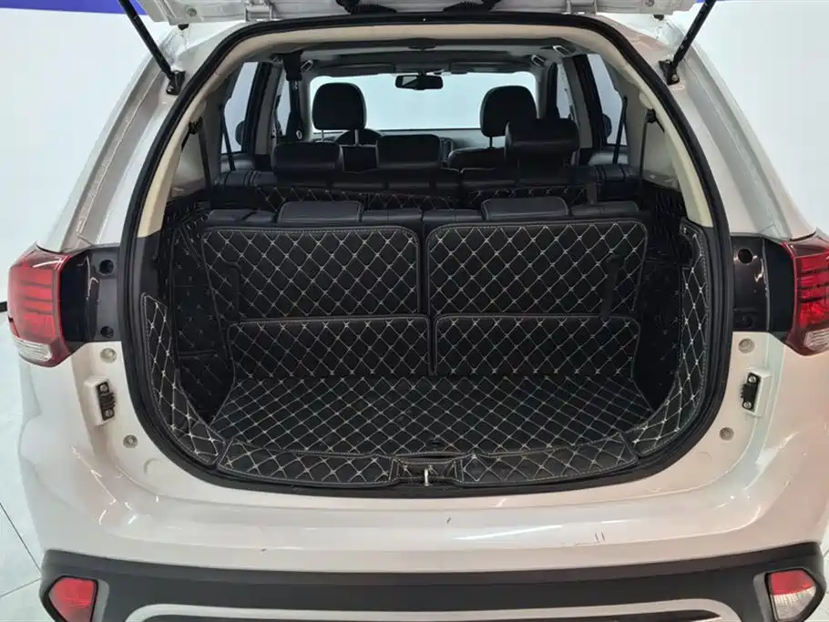 Mitsubishi Outlander 2019 2.0L 2WD Enjoy 7-Seater China VI фото 4