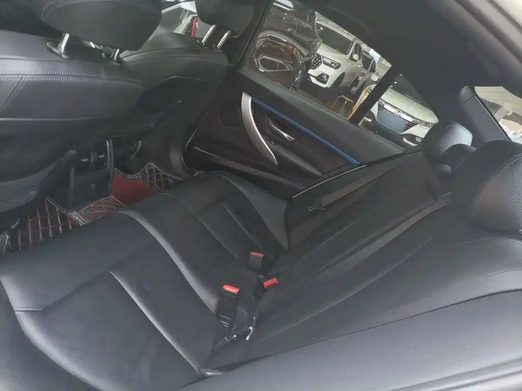 BMW 3 Series 2018 320i M Sport Package фото 17