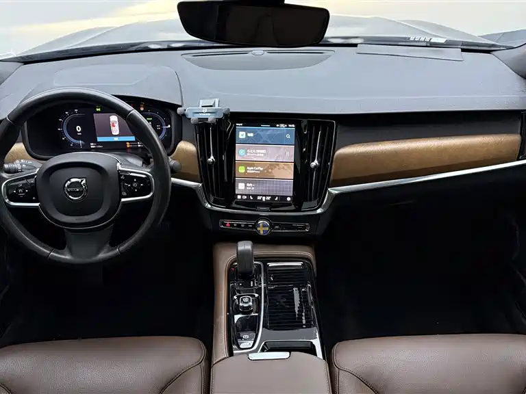 VOLVO S90 PLUG IN HYBRID