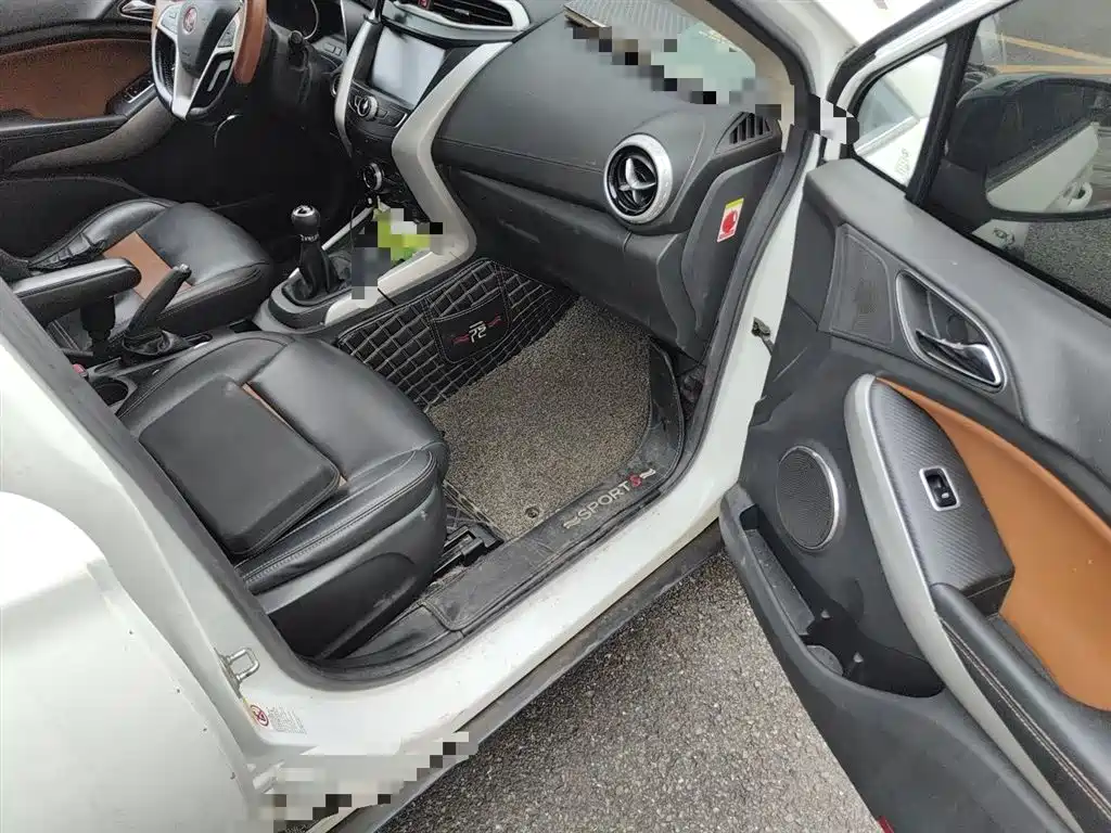 BYD Yuan 2017 1.5L Manual Panoramic Sunroof фото 21