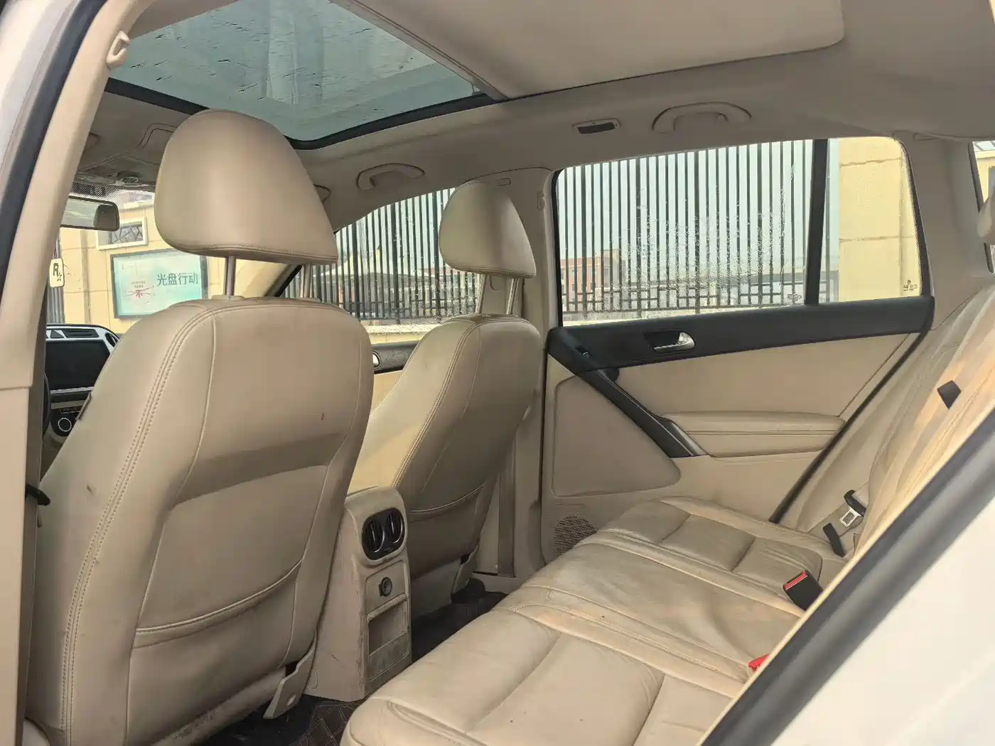 Volkswagen Tiguan 2010 1.8TSI Automatic 2WD Elite фото 5