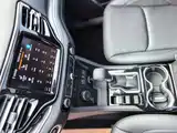 Photo 12 - Jeep Grand Commander