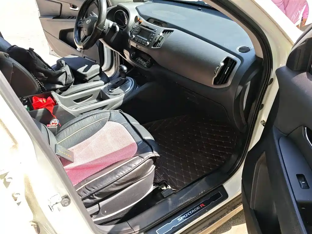 Kia Sportage 2015 2.0L Automatic 2WD DLX фото 21
