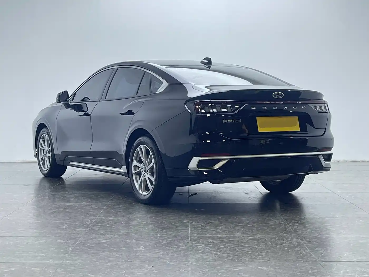 Ford Mondeo 2024 2023 EcoBoost 180 Luxury