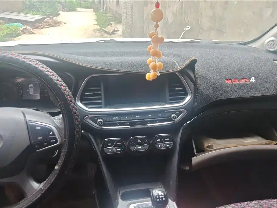 GAC Trumpchi Trumpchi GS4 2016 235T Manual Luxury Edition фото 13