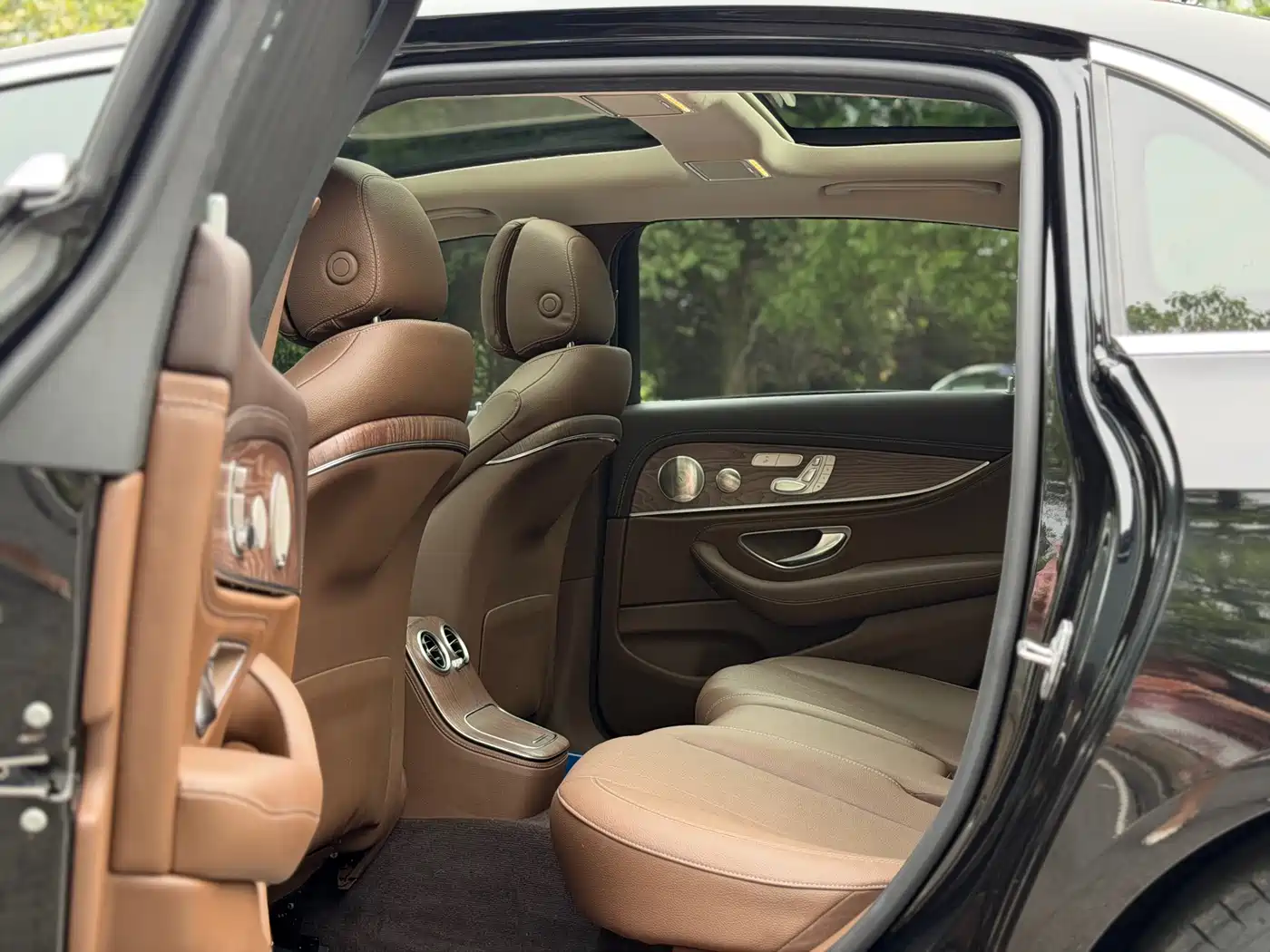 Mercedes-Benz E-Class 2022 Facelift E 300 L Luxury Style фото 10