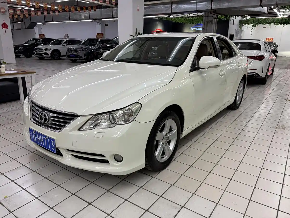 Toyota Reiz 2010 2.5V Elegance Elite Edition фото 4