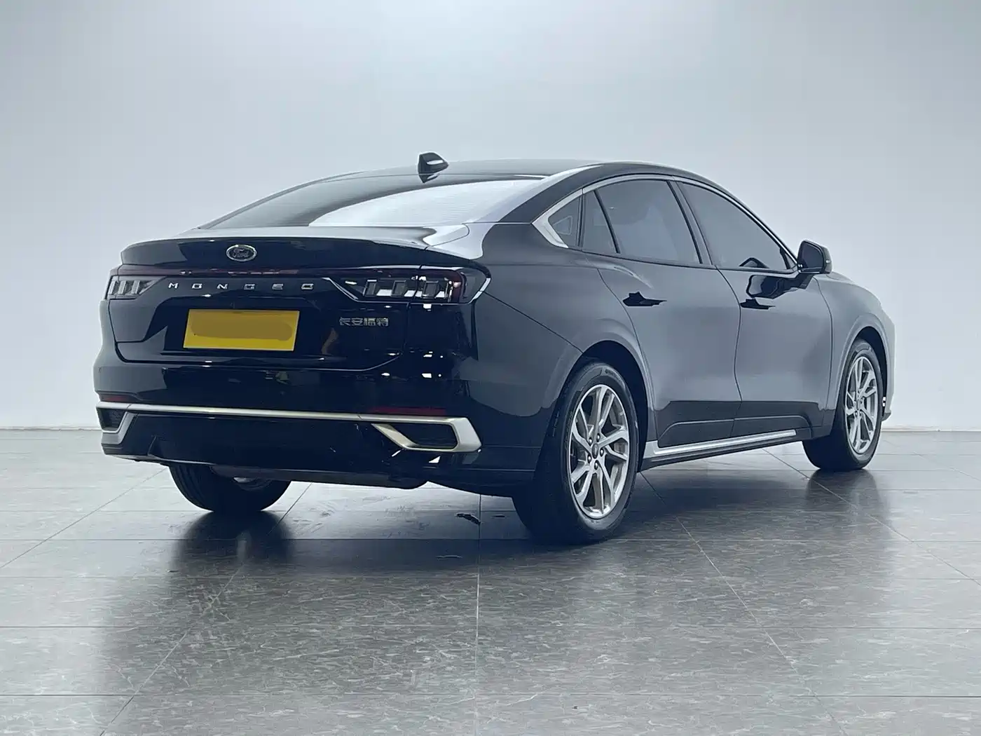 Ford Mondeo 2024 2023 EcoBoost 180 Luxury