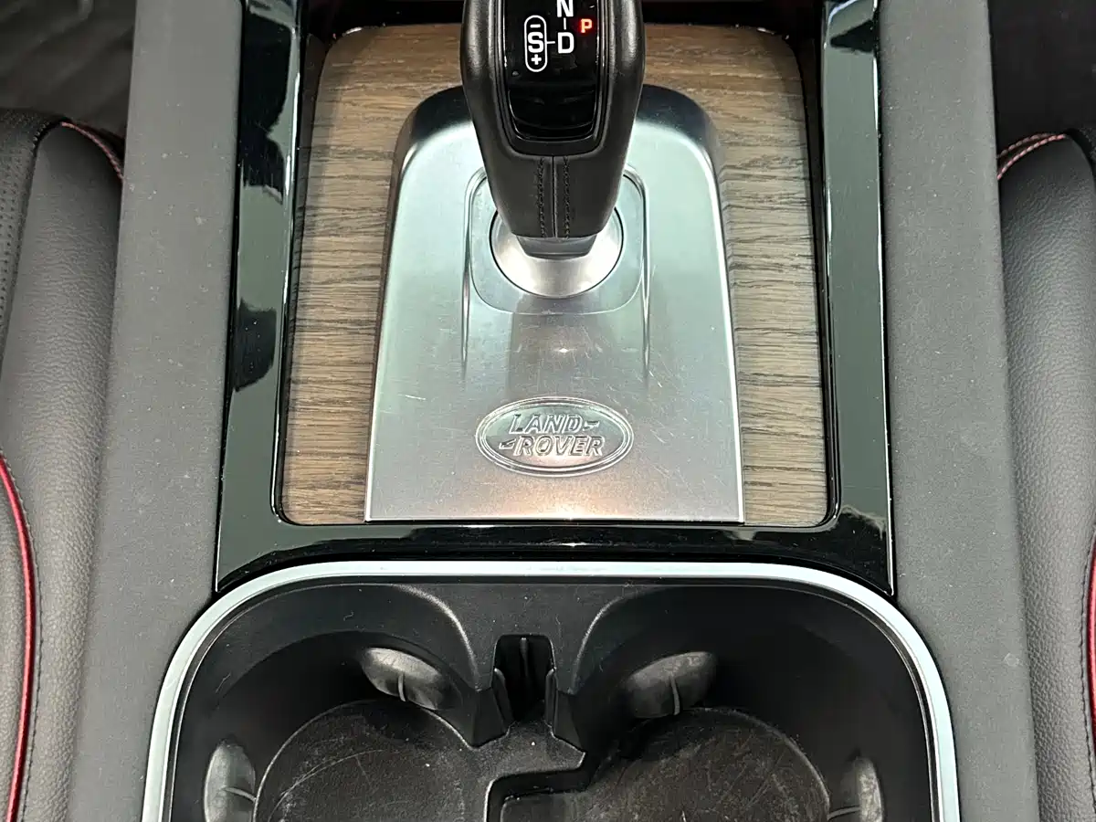 LAND ROVER DISCOVER SPORTS