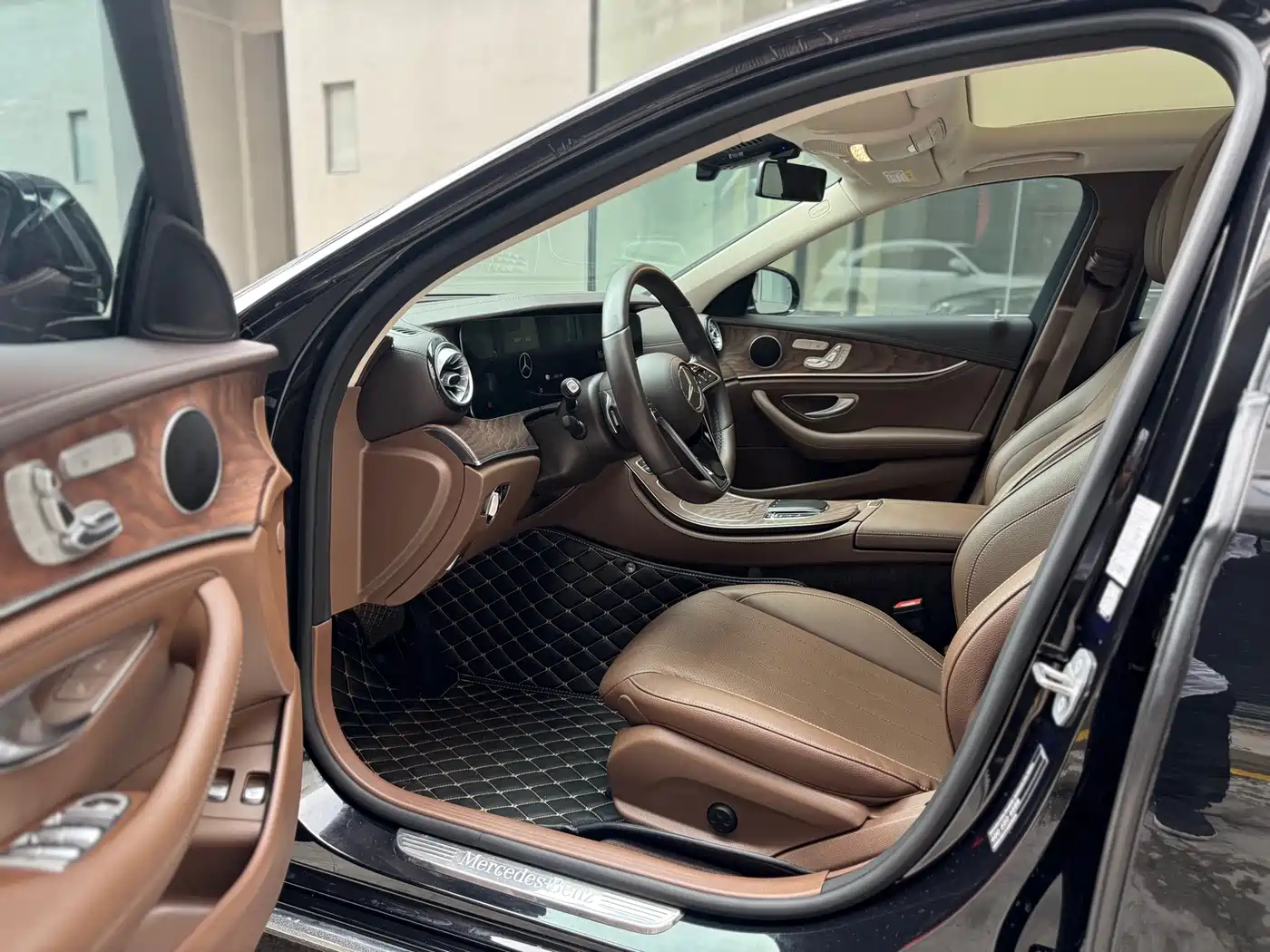 Photo 6 - Mercedes-Benz E-Class New Energy