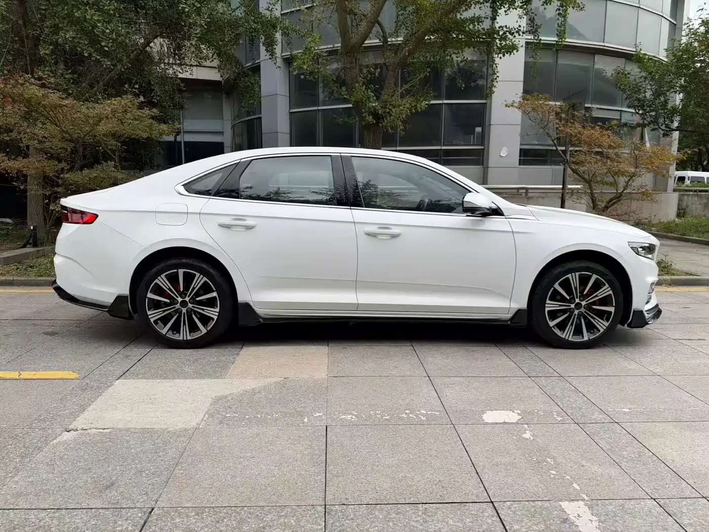 Photo 11 - Geely Preface