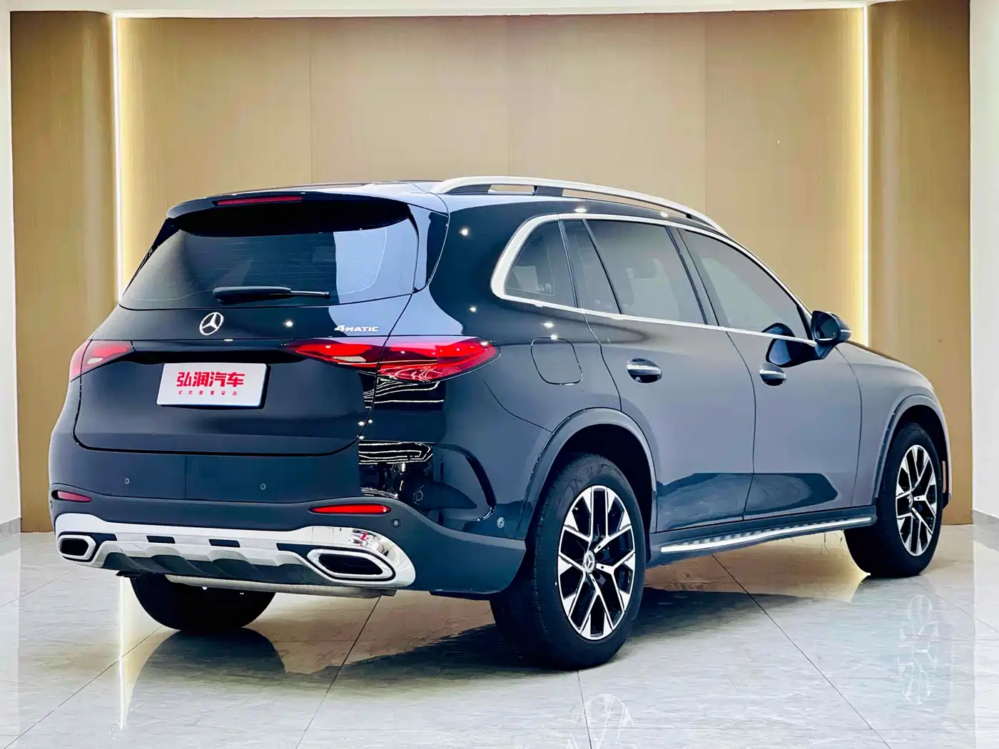 Mercedes-Benz GLC 2023 GLC 260 L 4MATIC Luxury 7-Seater фото 3