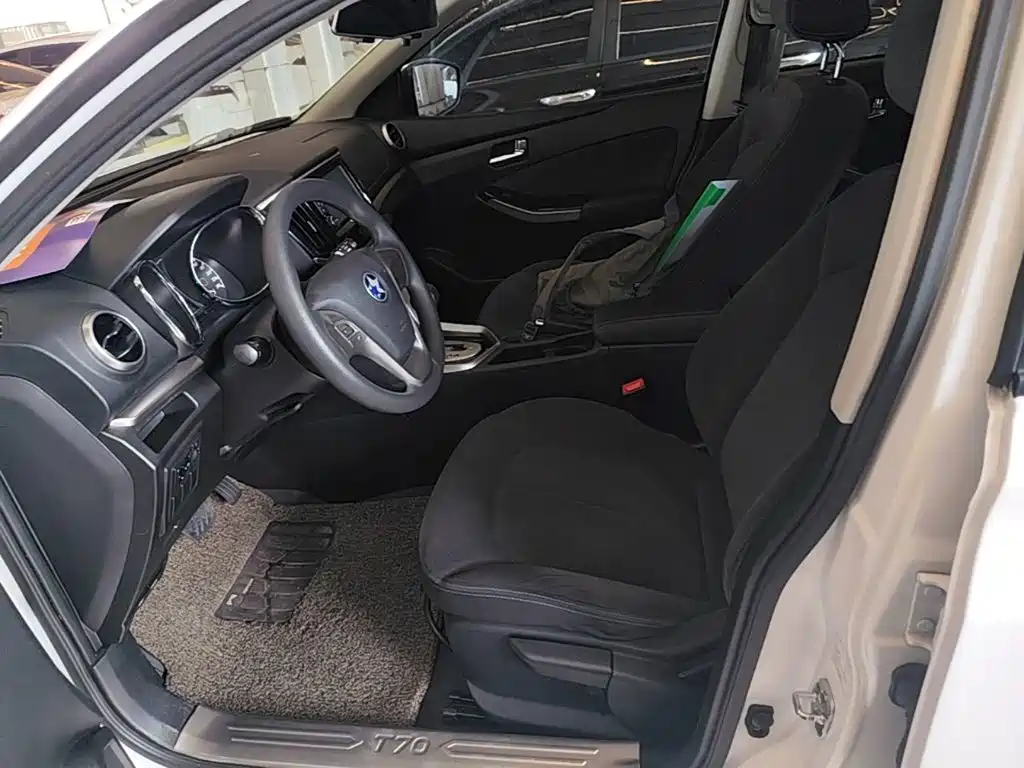 Venucia T70 2016 2016 2.0L CVT Rui Qu Edition