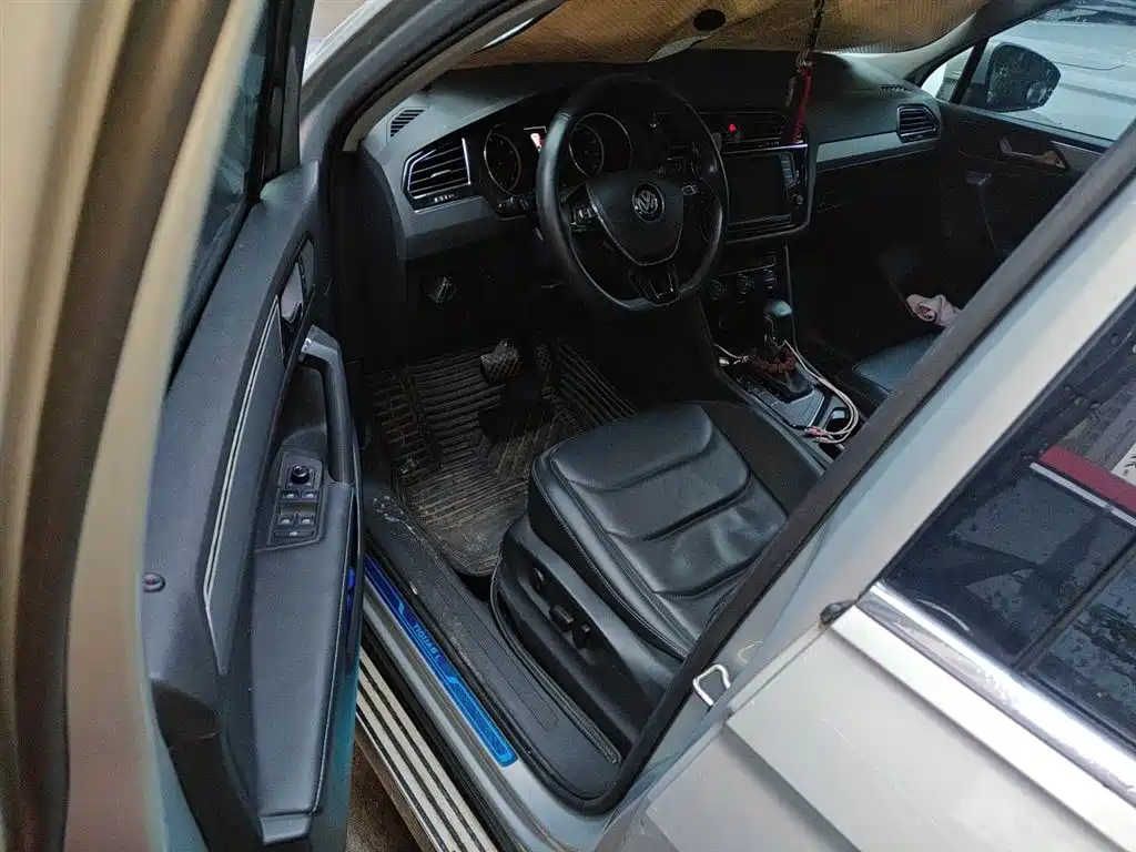 Volkswagen Tiguan L 2018 330TSI Automatic 2WD Luxury Edition фото 17