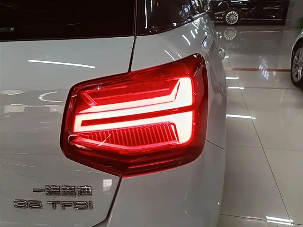 Audi Q2L 2021 35 TFSI Fashion Elegance фото 8