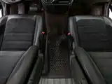 Photo 12 - Volkswagen Multivan