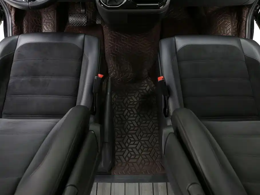 Photo 12 - Volkswagen Multivan