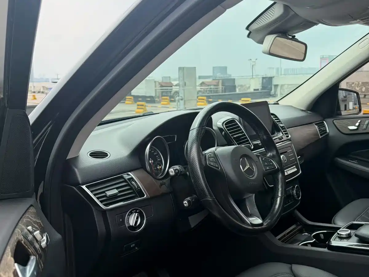 Mercedes-Benz GLE 2016 GLE 320 4MATIC Dynamic фото 3
