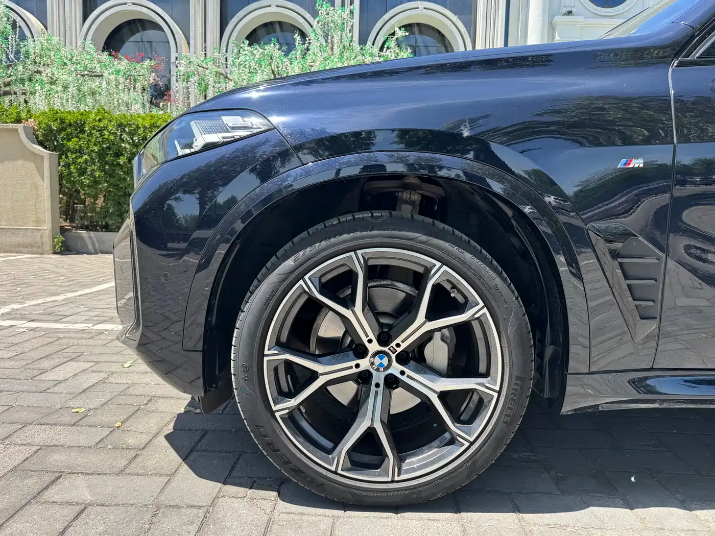 BMW X5 2023 xDrive 30Li Premium M Sport Package фото 16