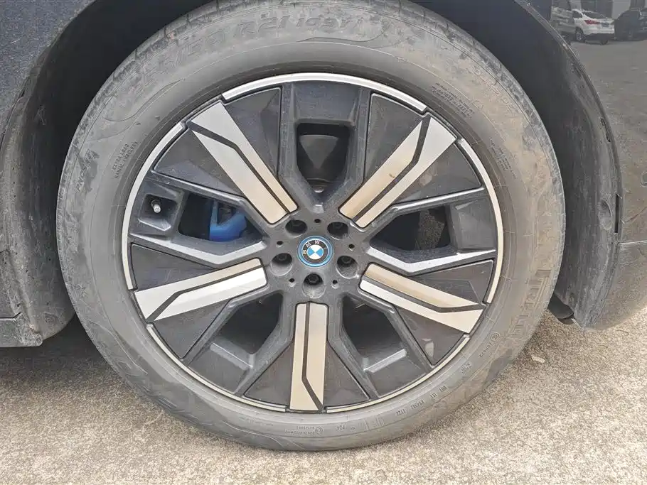 BMW iX 2022 xDrive40 фото 6