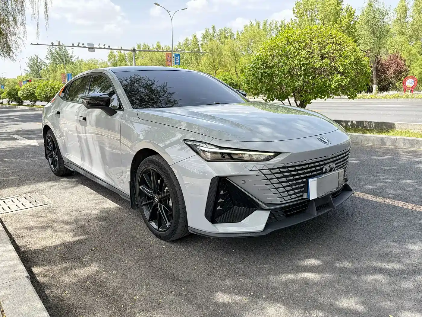 CHANGAN UNI-V
