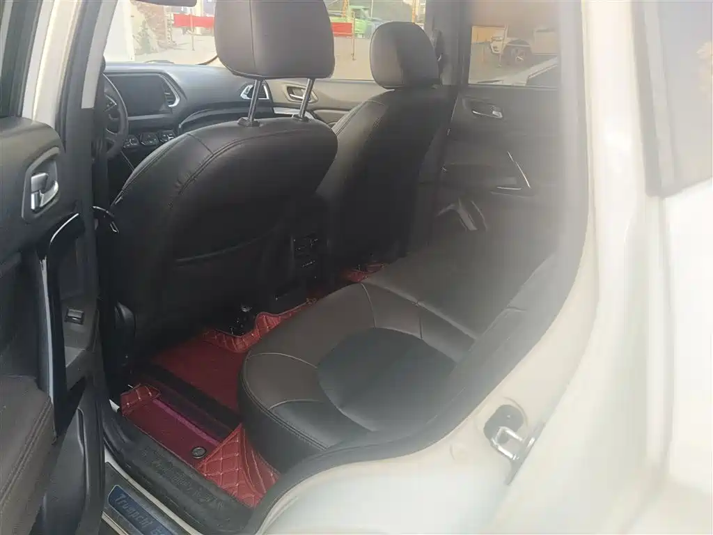GAC Trumpchi Trumpchi GS4 2017 235T Automatic 2WD Elite фото 12