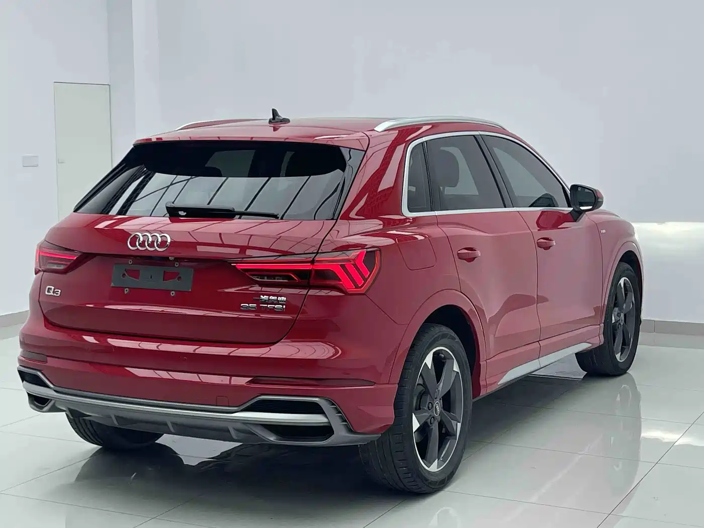 Audi Q3 2022 35 TFSI Fashion Dynamic фото 3