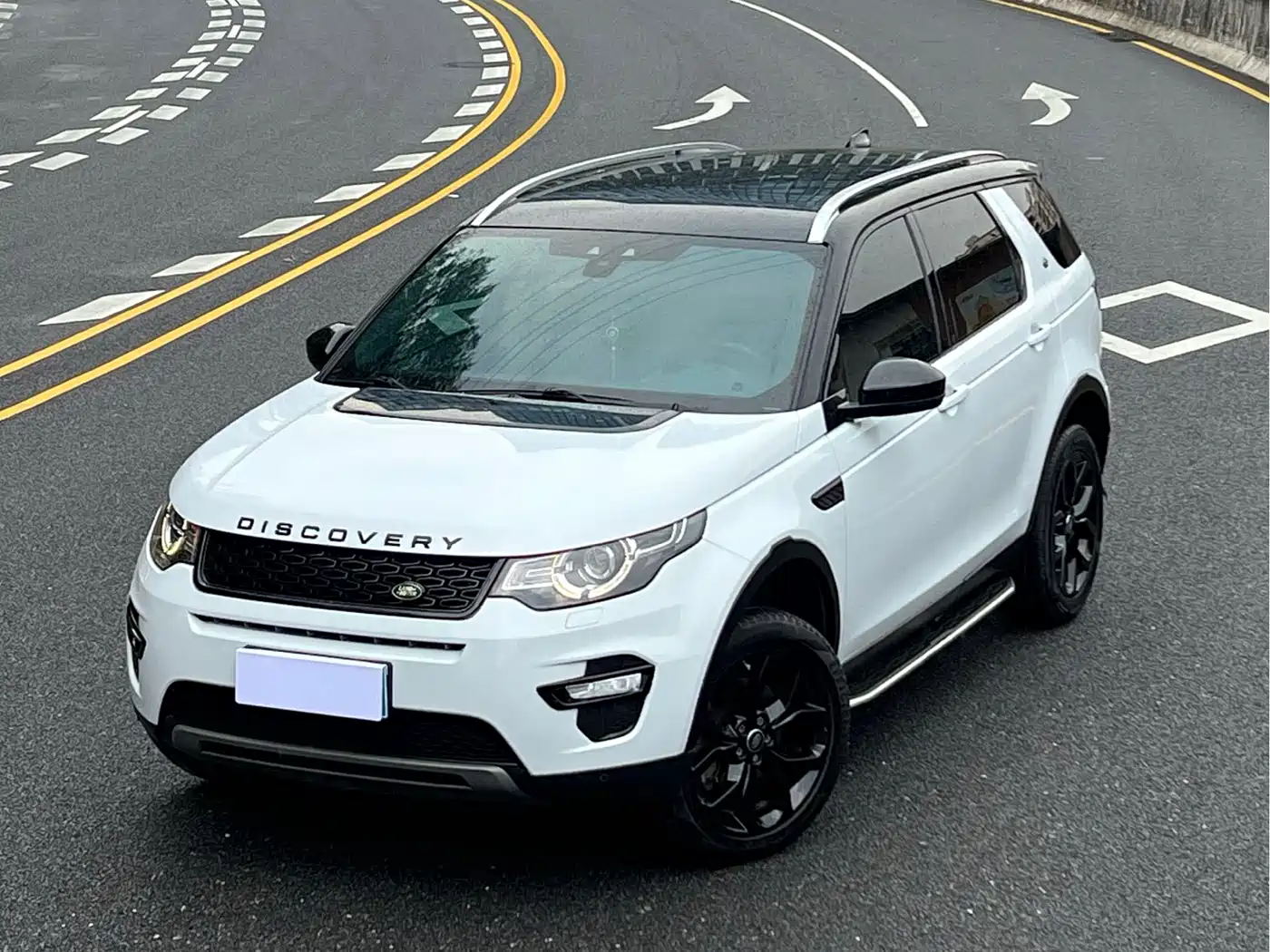 Land Rover Discovery Sport 2017 2.0T Cool Black Limited Edition