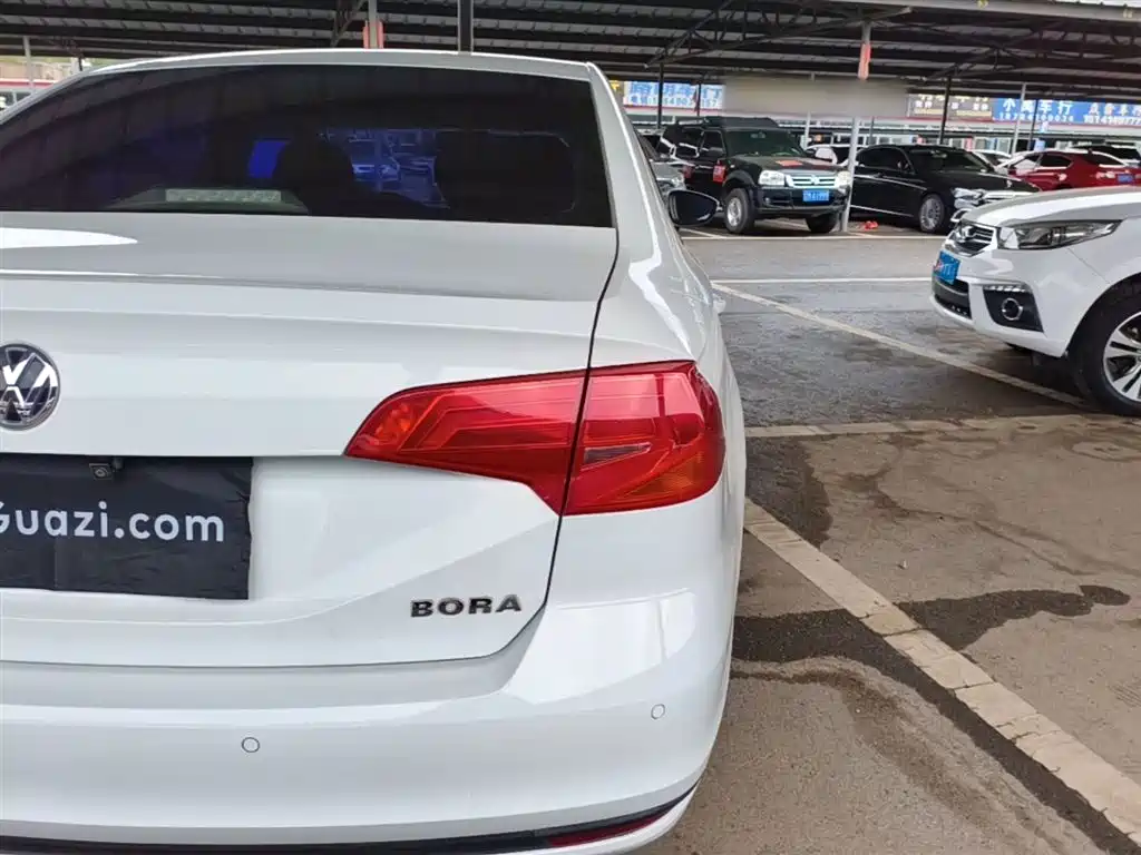 Volkswagen Bora 2016 Model 1.6L Automatic Fashion фото 8
