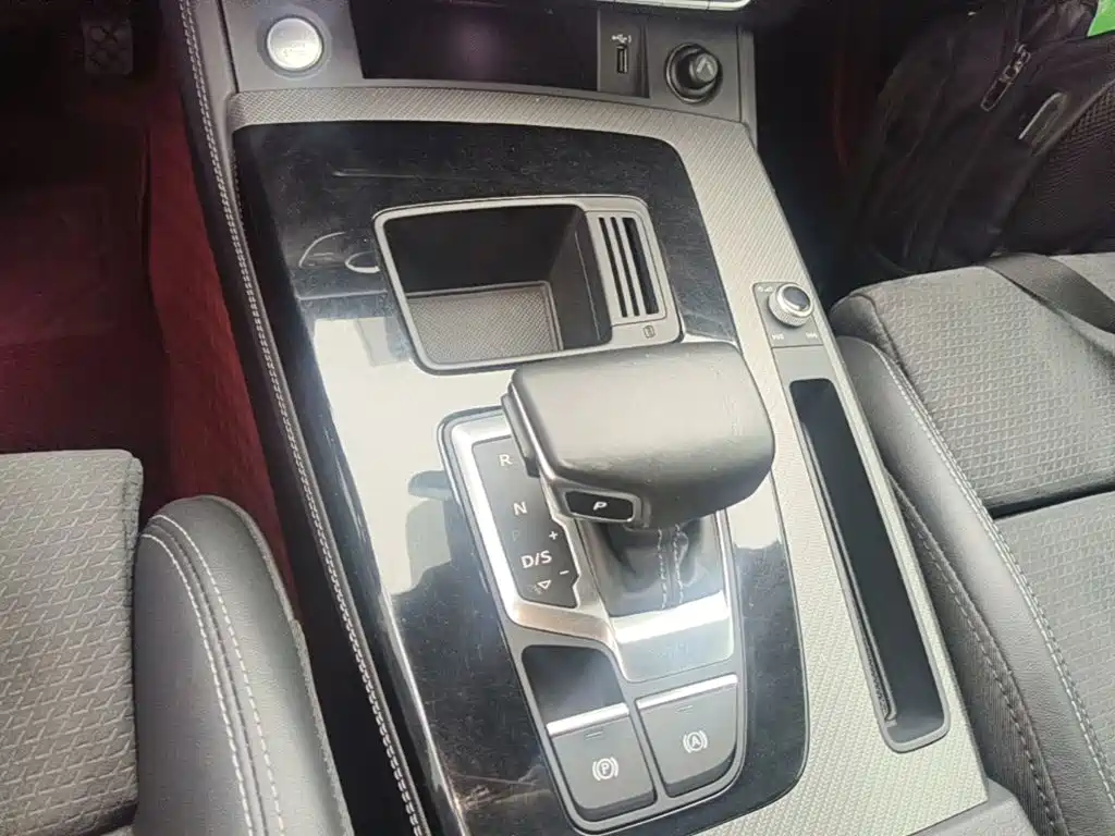 Audi Q5L Sportback 2022 2021 40 TFSI Luxury