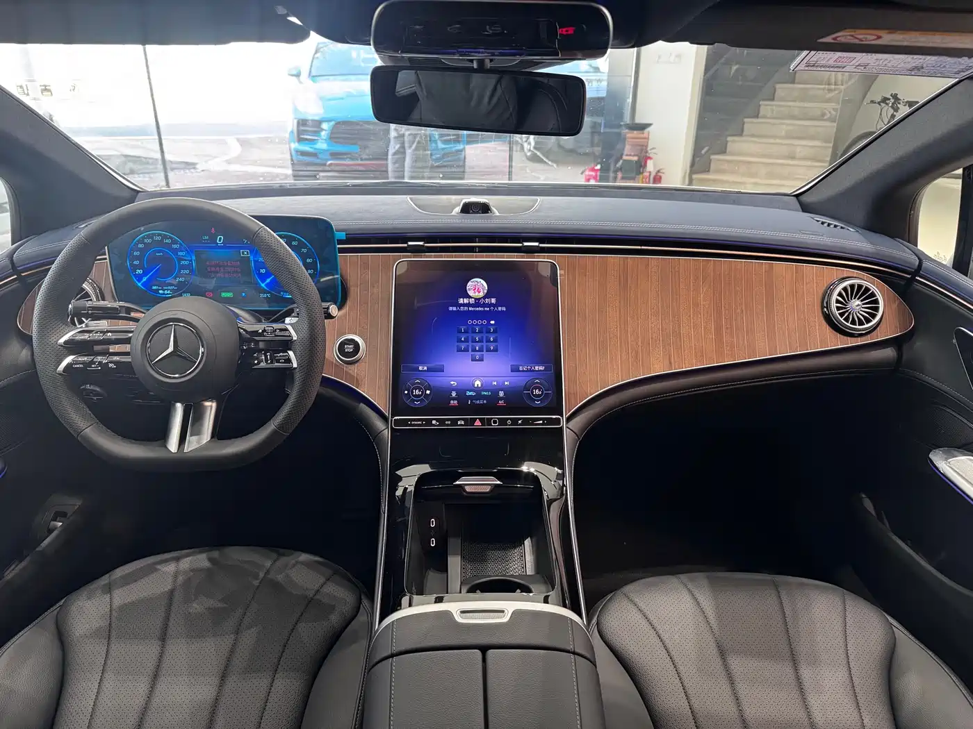 Mercedes-Benz EQE 2025 500 4MATIC Pioneer фото 12