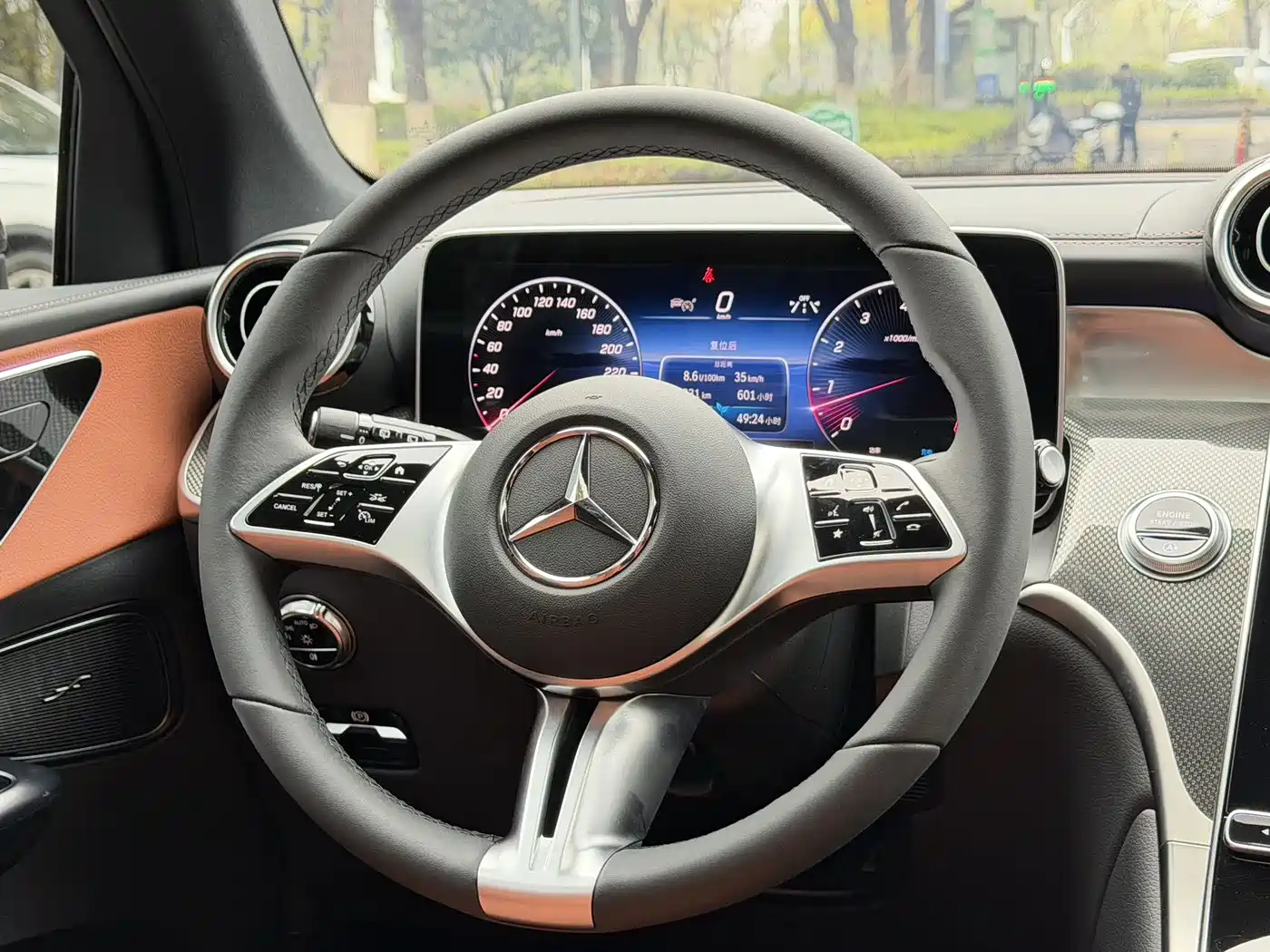MERCEDES-BENZ GLC