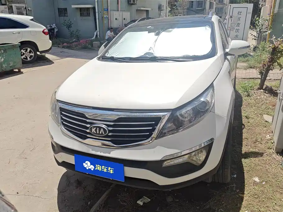 Kia Sportage 2012 2.0L Automatic 2WD NAVI Edition фото 2