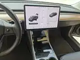 Фото 10 - Tesla Model 3