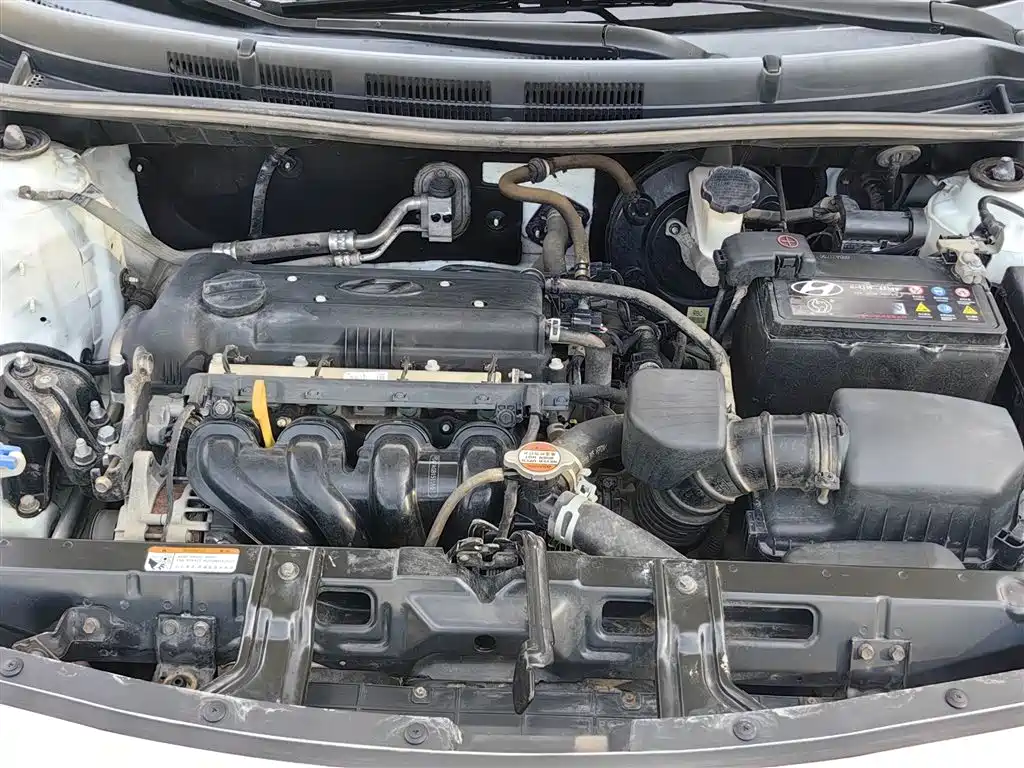 Hyundai Verna 2016 1.4L Manual Smart GLS фото 11