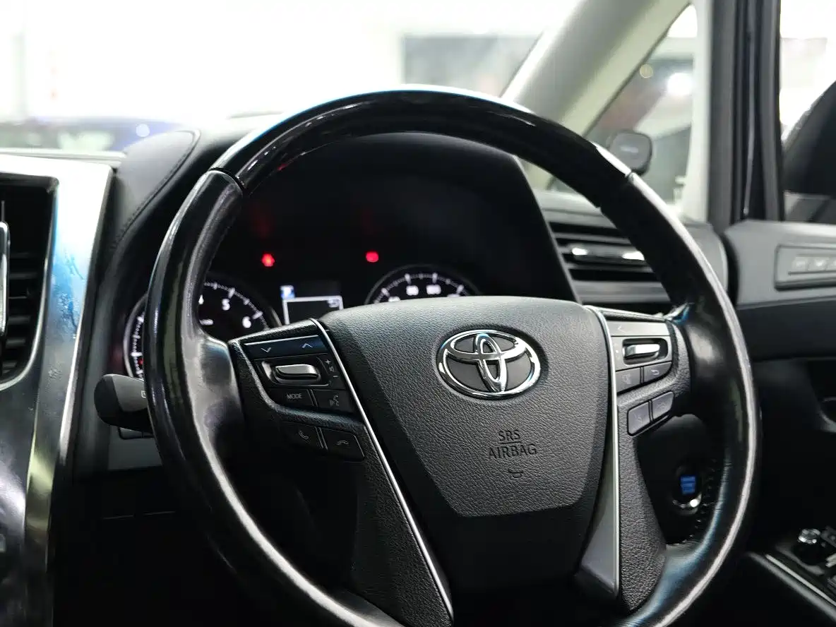 Toyota Alphard 2018 Facelift 3.5L Luxury Edition фото 6