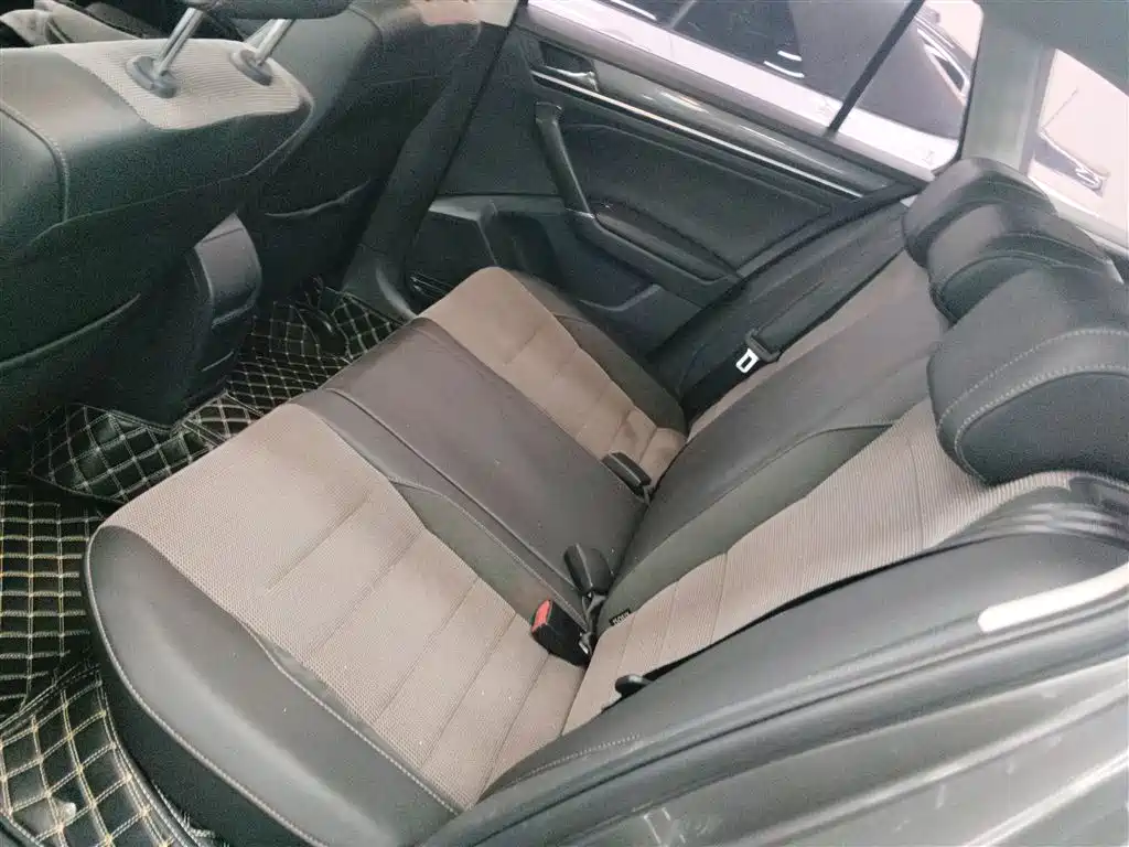 Volkswagen C-TREK 2017 1.6L Automatic Comfort фото 13
