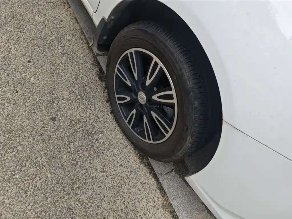 BYD F3 2016 1.5L Manual Luxury фото 26