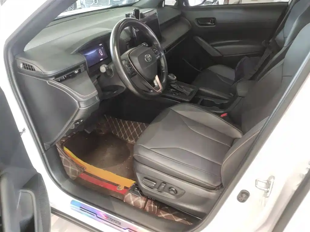Toyota Frontlander 2025 2.0L CVT Base Version фото 15