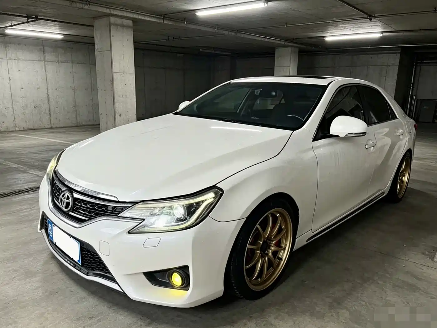 Toyota Reiz 2015 2013 2.5V Premium Edition