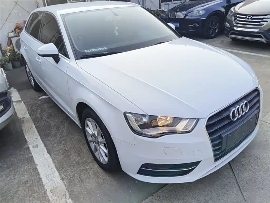 Audi A3 2014 Sportback 35 TFSI Automatic Progressive фото 4