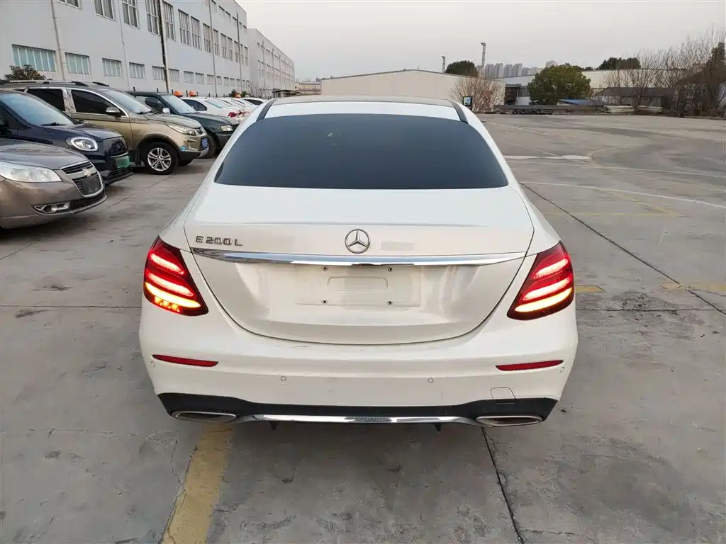 Mercedes-Benz E-Class 2018 Facelift E 200 L Sport фото 21