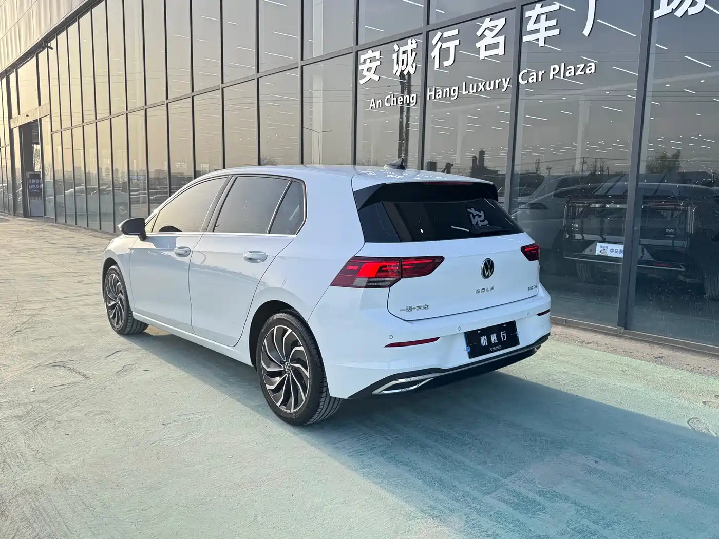 Volkswagen Golf 2023 280TSI DSG Pro фото 4